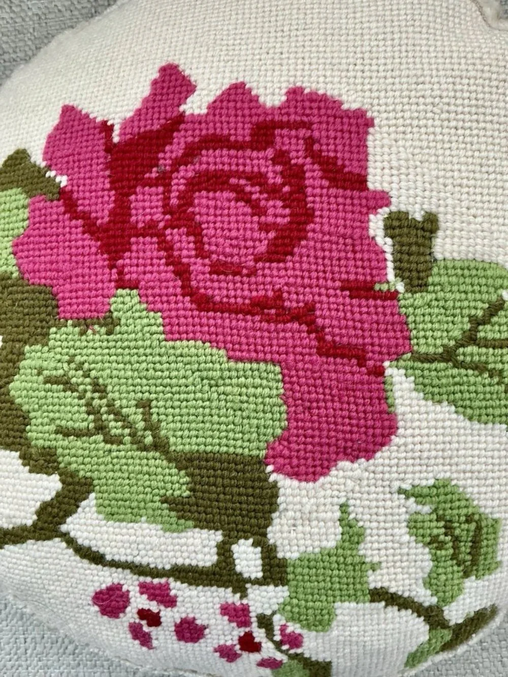 Vintage Handmade Needlepoint Rose Round Pillow Cushions Pair Velvet Back 12in